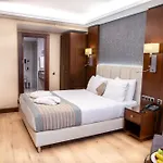 Grand Aras & Hotel 4*
