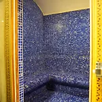 Grand Aras & Hotel