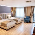 Hotel Grand Aras &