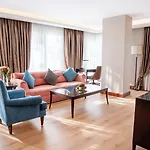 Hotel Grand Aras &