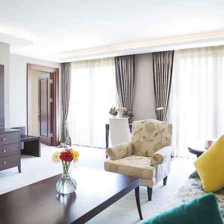 Otel Grand Aras & 4*