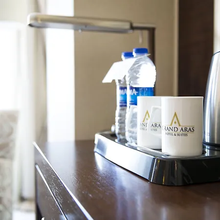 Hotel Grand Aras &