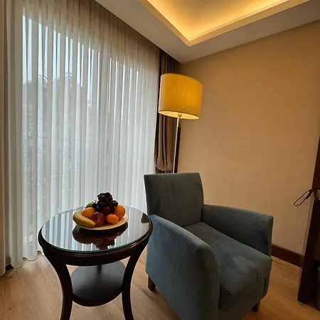 وأجنحة غراند أراس 4*