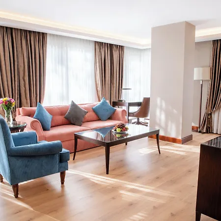 Hotel Grand Aras &