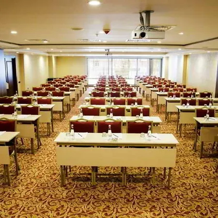 Hotel Grand Aras & 4*